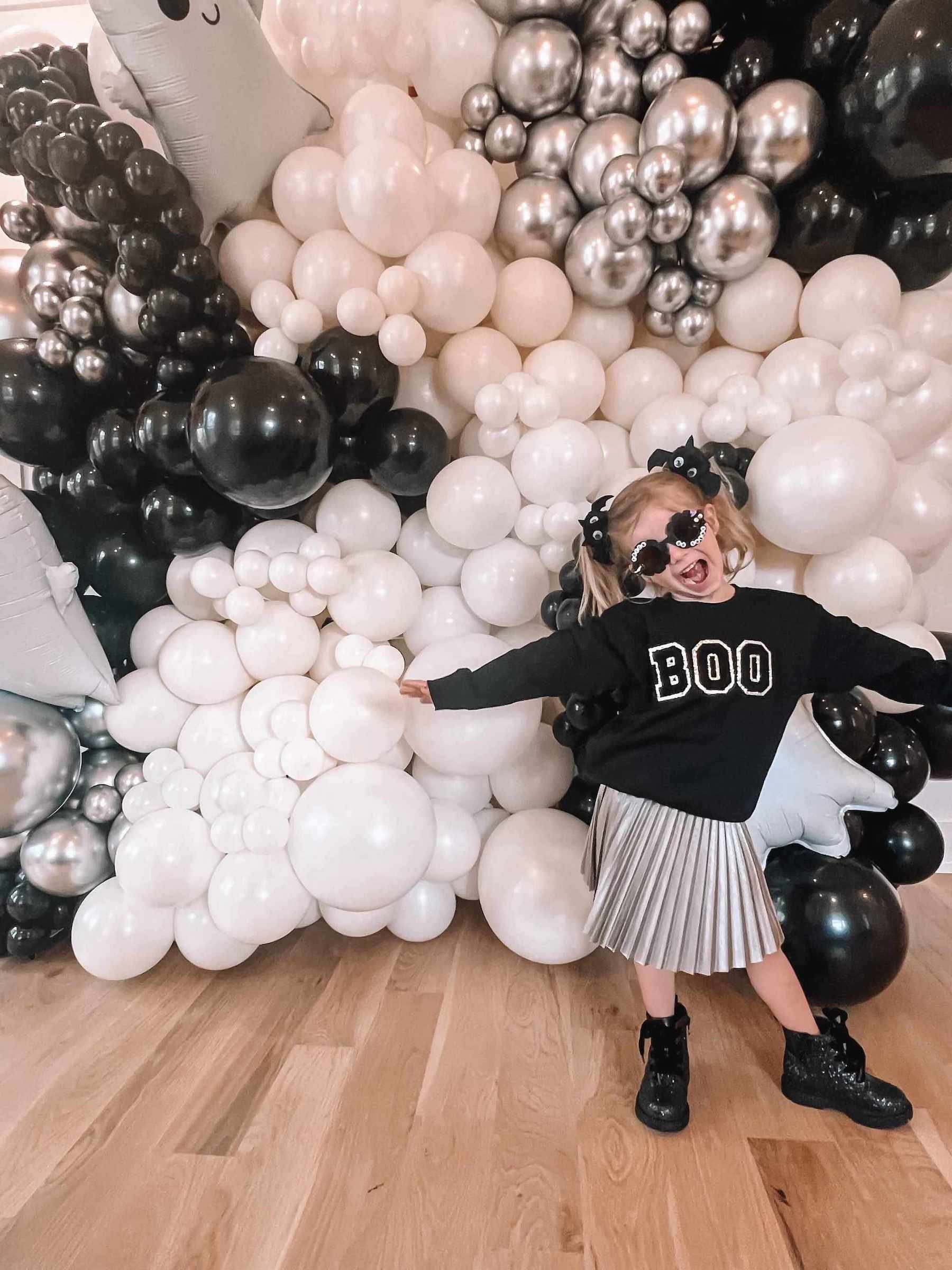 Black and White Balloon Backdrop Duluth Georgia | Confetti Jar