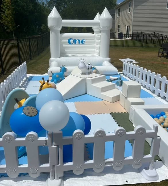 Blue and White Mini Bounce House and Soft Play Rental Atlanta | Confetti Jar