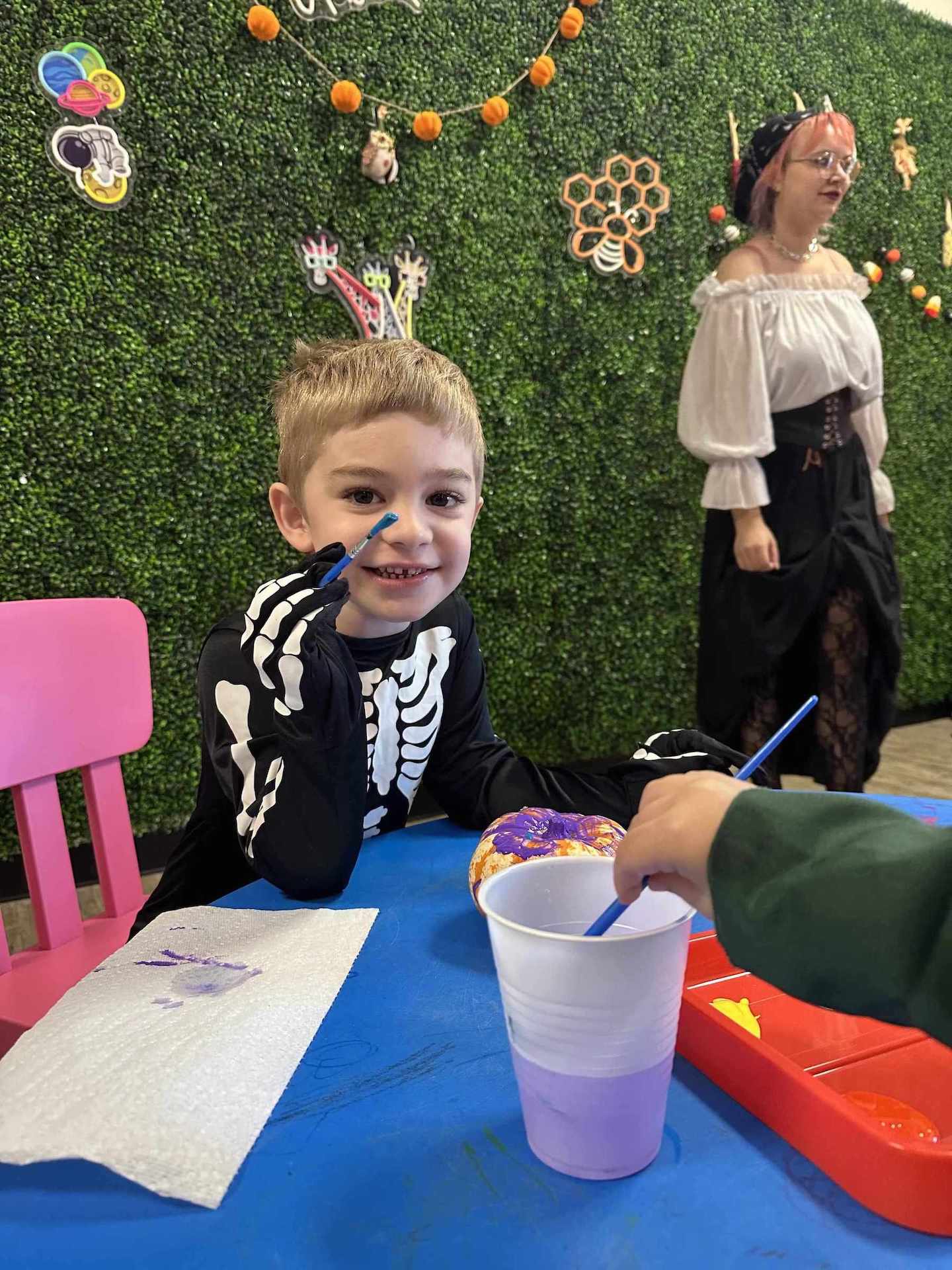 Arts and Crafts at We Rock the Spectrum Kids Gym Atlanta | Confetti Jar