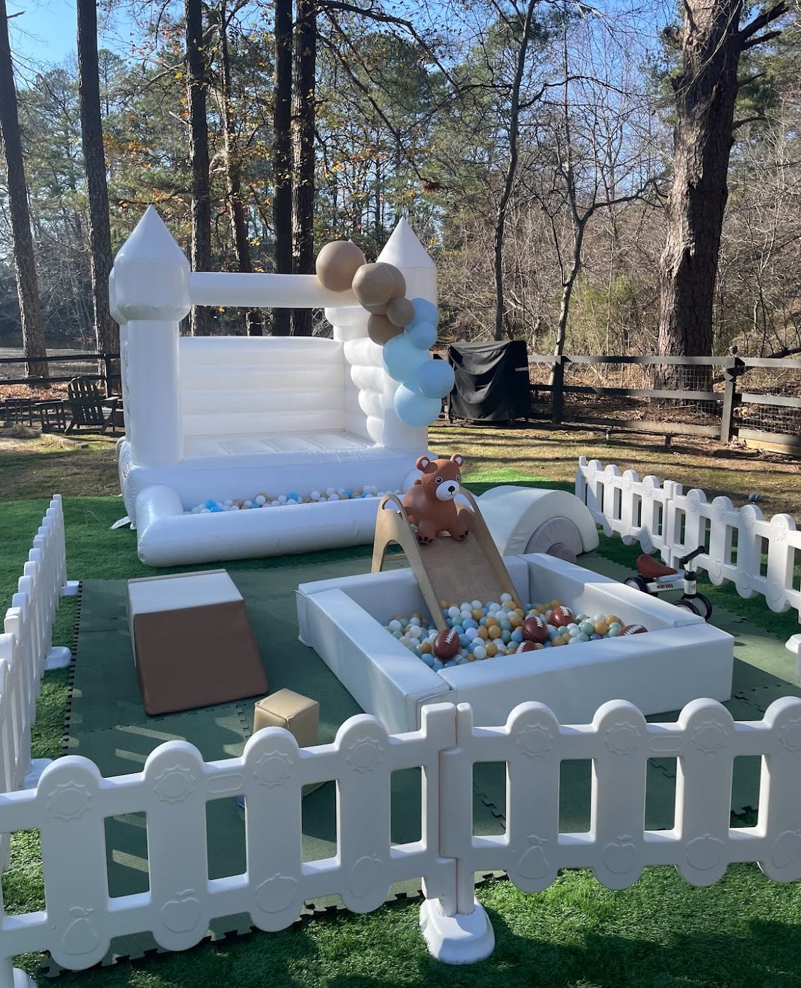 White Bounce House and Soft Play Rental